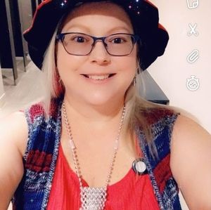 Meet your Posher, Veronica